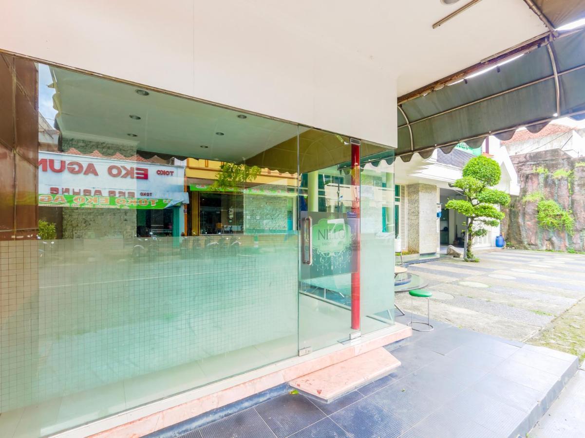 Oyo 90788 Nillo Hotel Kebumen Exterior photo