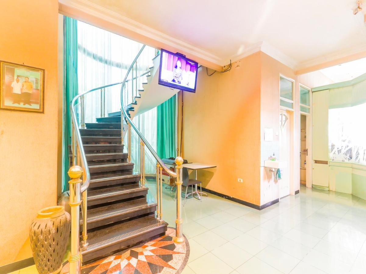 Oyo 90788 Nillo Hotel Kebumen Exterior photo