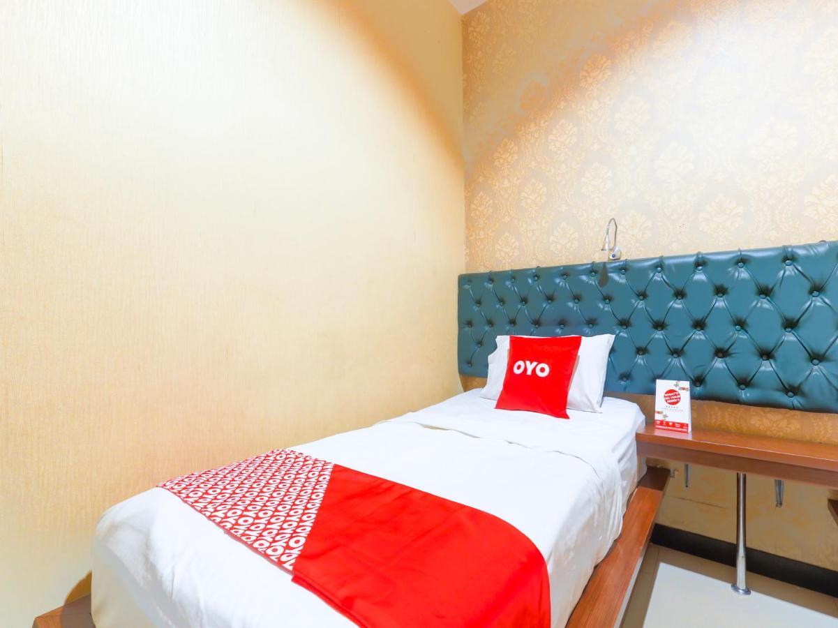 Oyo 90788 Nillo Hotel Kebumen Exterior photo