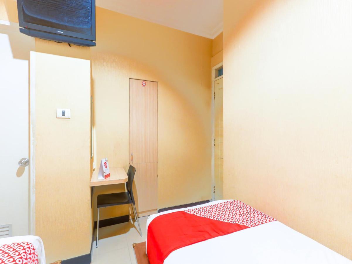 Oyo 90788 Nillo Hotel Kebumen Exterior photo
