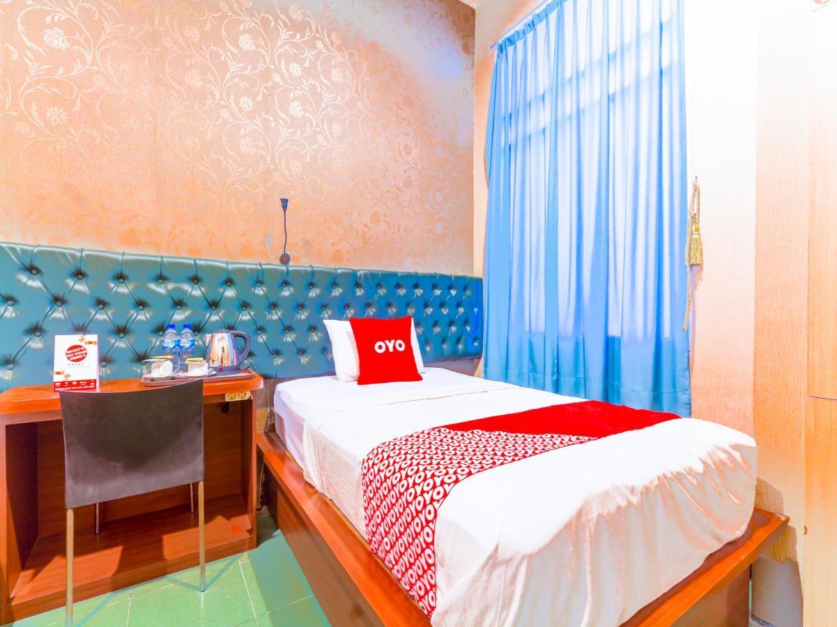 Oyo 90788 Nillo Hotel Kebumen Exterior photo